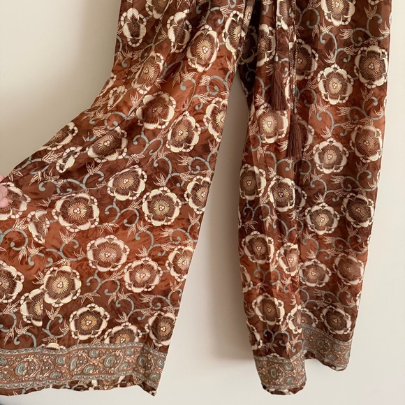 Chelsea & Theodore Wide Leg Brown Floral Pants Size S - Picture 2 of 10